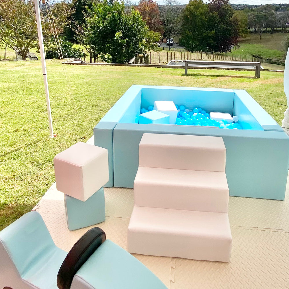 Square Ball Pit (Medium) Blue and White
