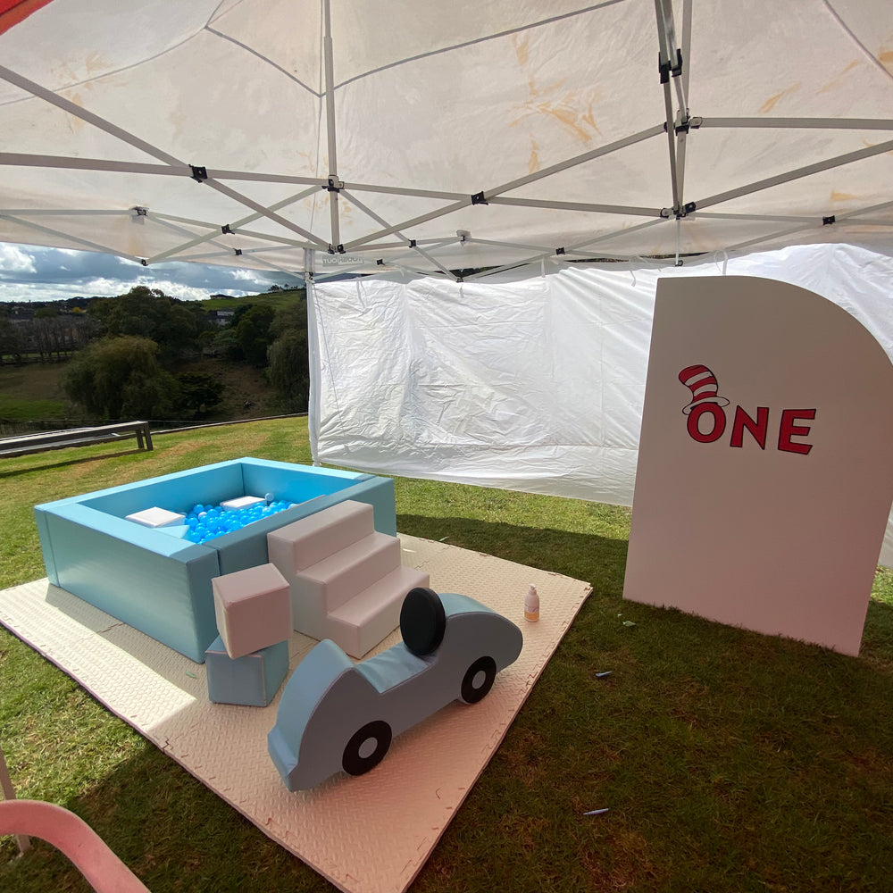 Square Ball Pit (Medium) Blue and White