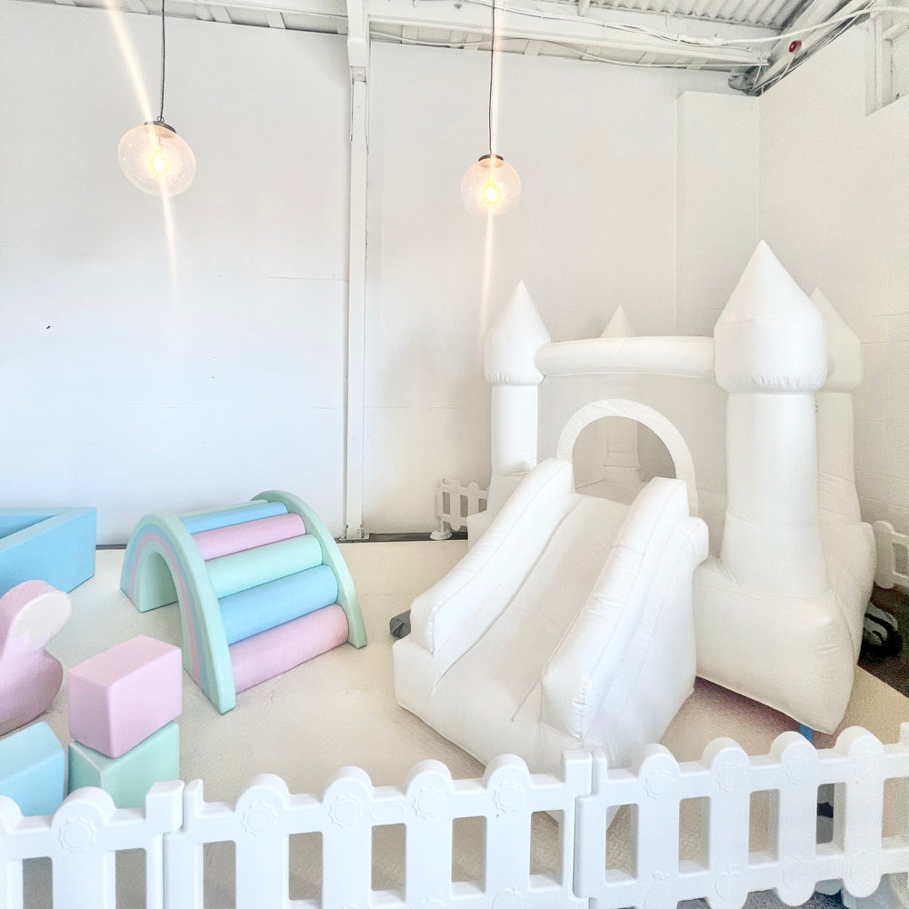 Infant Bounce House - White